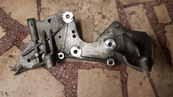 Volkswagen Phaeton 2010 Support de pompe à carburant image 2