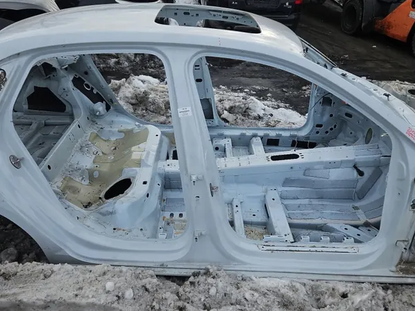 Rechte Mittelstütze OEM IMPRK1550940 Audi A4 B9 image 2