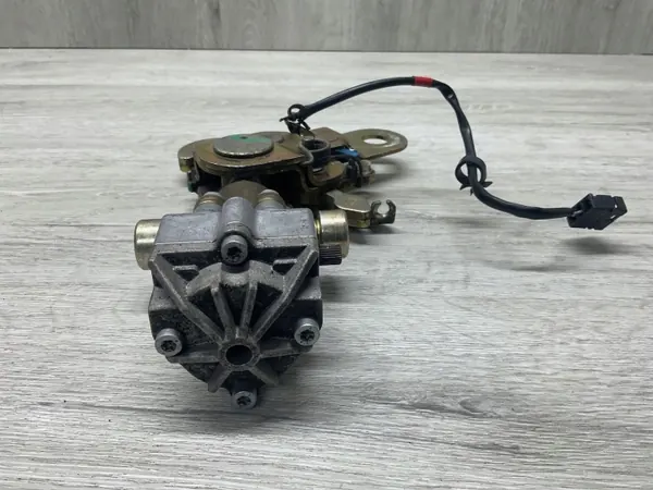 Mercedes-Benz SL R129 Sitzneigemechanismus rechts OEM 1298200407 image 4