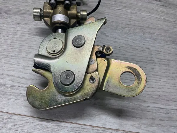 Mercedes-Benz SL R129 Sitzneigemechanismus rechts OEM 1298200407 image 7