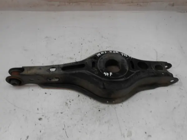 TOYOTA YARIS IV 4 Braccio di Controllo Posteriore Sinistro Destro 4873033160 image 2