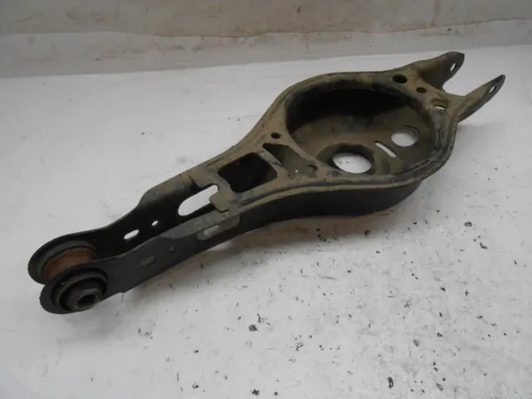 TOYOTA YARIS IV 4 Braccio di Controllo Posteriore Sinistro Destro 4873033160 image 5