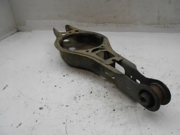 TOYOTA YARIS IV 4 Braccio di Controllo Posteriore Sinistro Destro 4873033160 image 6