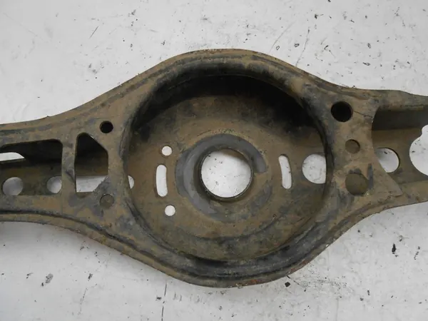 TOYOTA YARIS IV 4 Braccio di Controllo Posteriore Sinistro Destro 4873033160 image 9