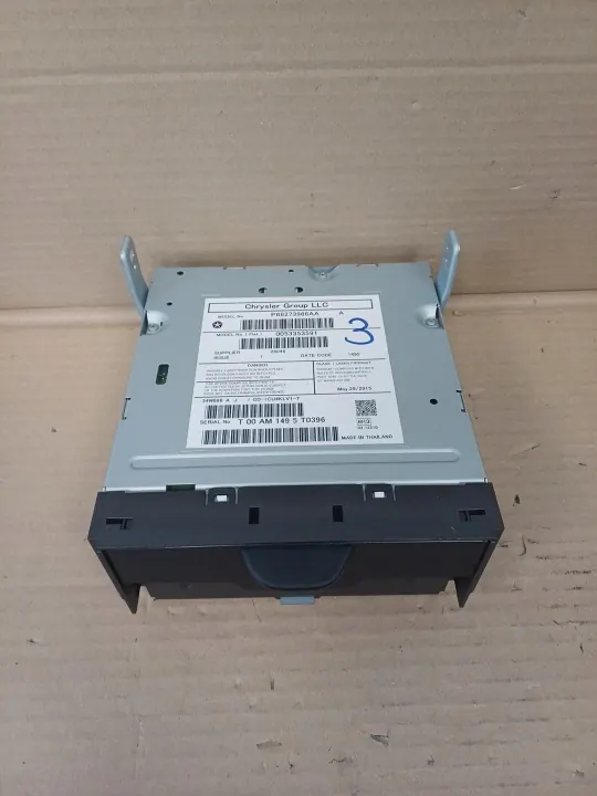 Changer CD Jeep Cherokee OEM P68273966AA - Occasion image 2