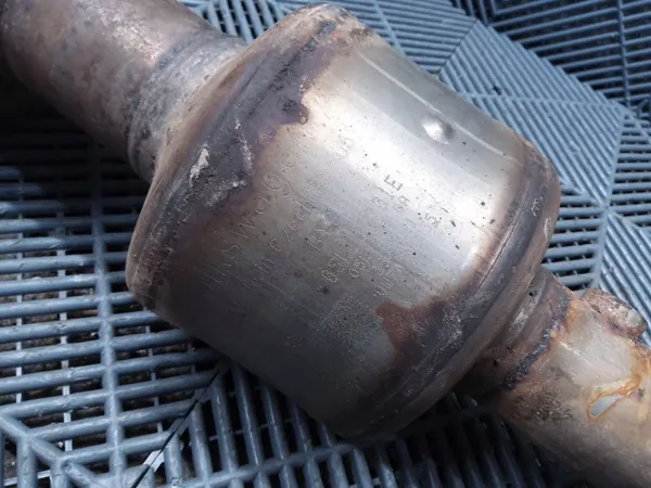 DPF/Catalyseur Skoda Karoq OEM 05L131701D image 3