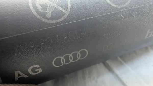 Audi Q8 2018- Halterung für Kofferraumaktuator 4M8827851H image 3