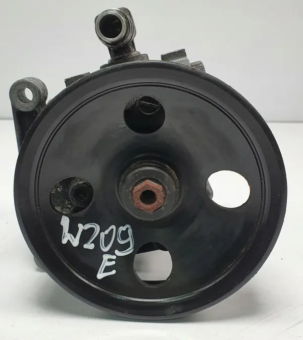 Mercedes ohjauspumppu OEM A0024669701 image 2