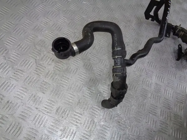 Vattenpump och slangar VW Golf 7 1.6 TDI image 6