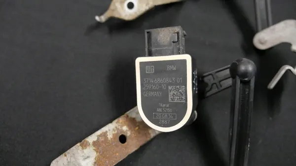 Sensor de nível de luz traseira esquerda BMW F20 F21 F30 F31 image 2