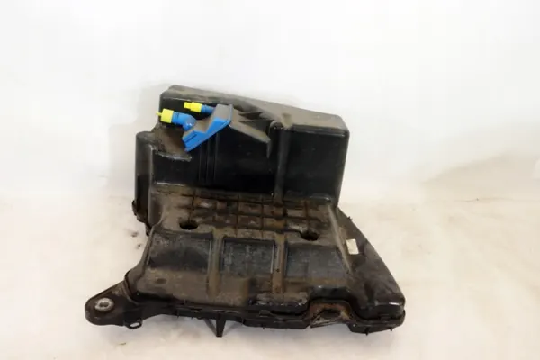 Réservoir AdBlue Audi A4 B9 2015- OEM 8W0131878BP image 2