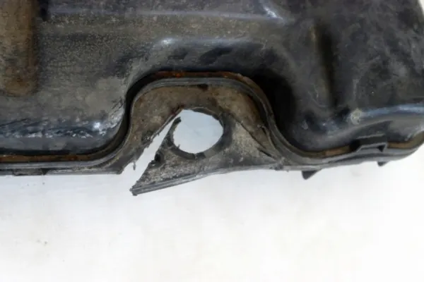 Réservoir AdBlue Audi A4 B9 2015- OEM 8W0131878BP image 3