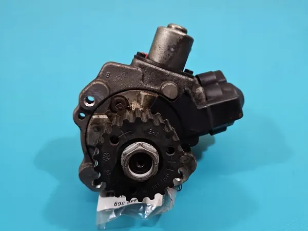 Einspritzpumpe VW Golf VII 1.6 TDI OEM 28395883 image 2