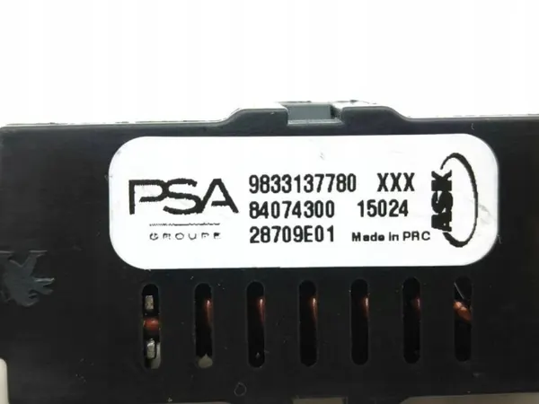 Antenneversterker OEM 9833137780 Peugeot 3008 III image 4