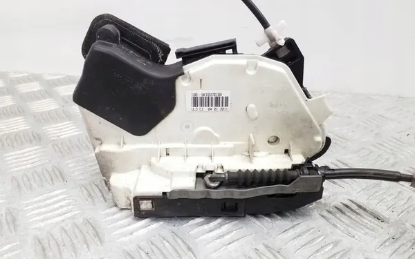 Fram dörrlås Volkswagen Sharan 2011 7N0837085B image 4