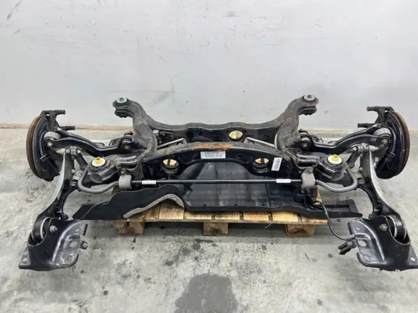 Mercedes A-Klasse W177 Hinterachsschwinge OEM 1773502201 image 2
