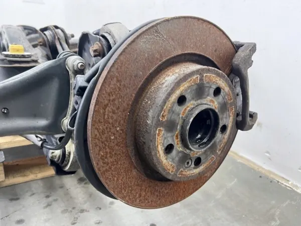 Mercedes A-Klasse W177 Hinterachsschwinge OEM 1773502201 image 10