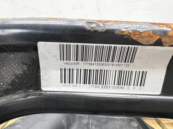 Mercedes A-Klasse W177 Hinterachsschwinge OEM 1773502201 image 3