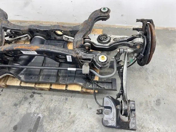 Mercedes A-Klasse W177 Hinterachsschwinge OEM 1773502201 image 8