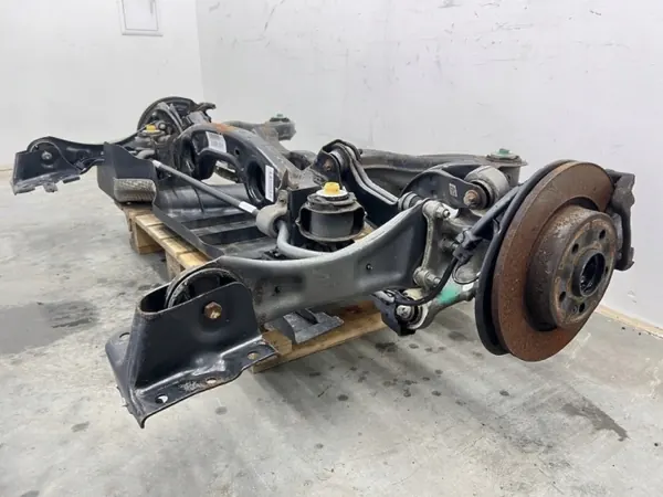 Mercedes A-Klasse W177 Hinterachsschwinge OEM 1773502201 image 9