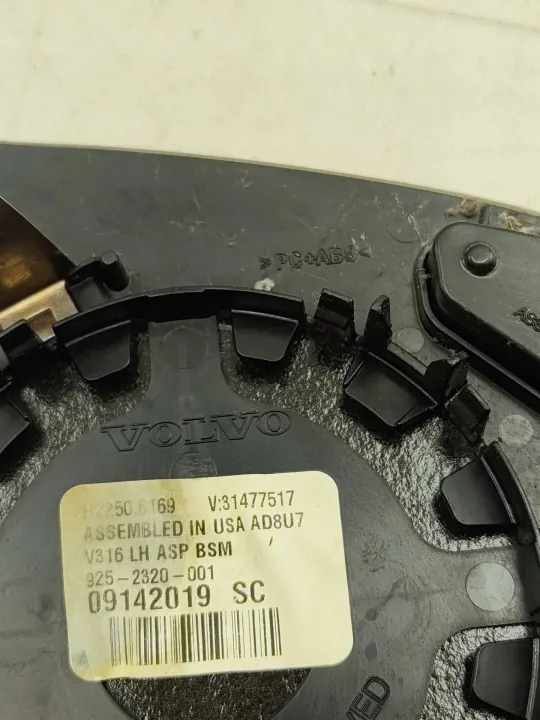 Volvo XC40 Spiegelinzet OEM 31477517 - Gebruikt image 3