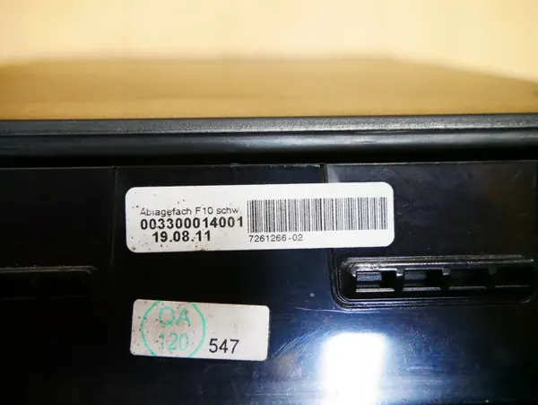 Compartiment d'accoudoir arrière BMW F10 OEM 7261266 image 5