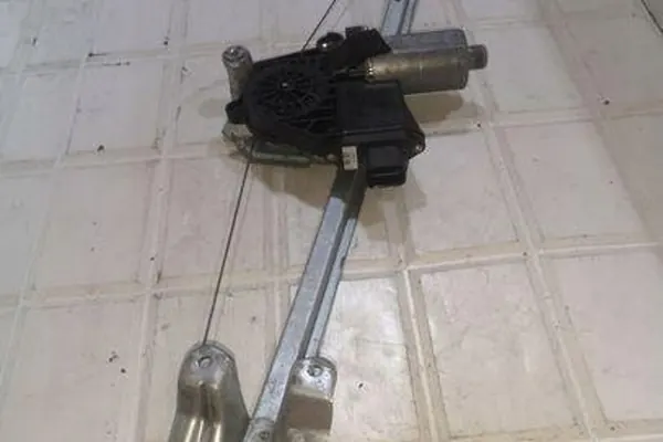 Elevador de vidro traseiro direito OPEL ZAFIRA A 90579540 image 2