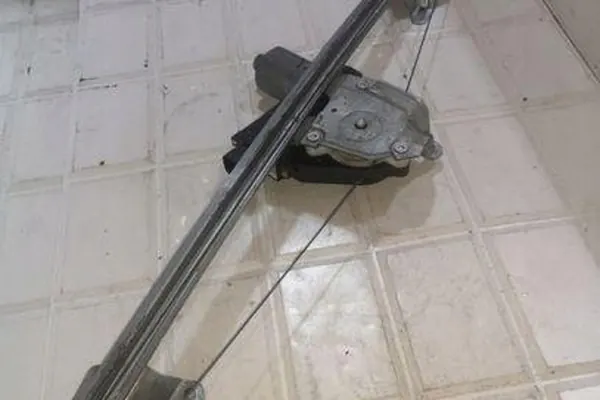 Elevador de vidro traseiro direito OPEL ZAFIRA A 90579540 image 3