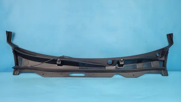 OEM 609002347AA etu-aluslevy Chery Omoda 5:lle image 2