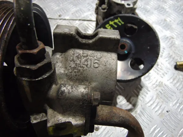 Pompe de direction assistée CHEVROLET LACETTI d'occasion image 3