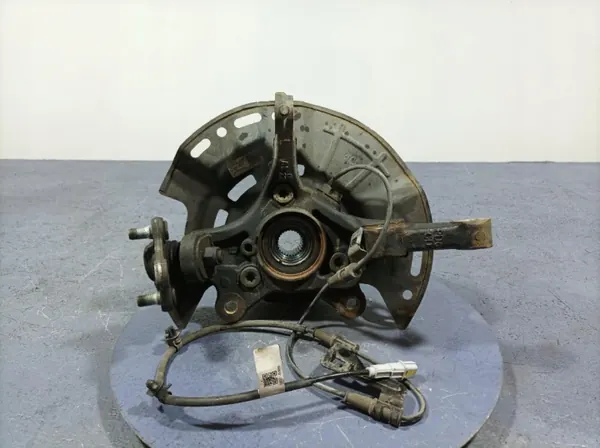 Kia Ceed III Lift 1.5 T-GDI Vorderachse Links Nabe OEM 51700G4CA0 image 3