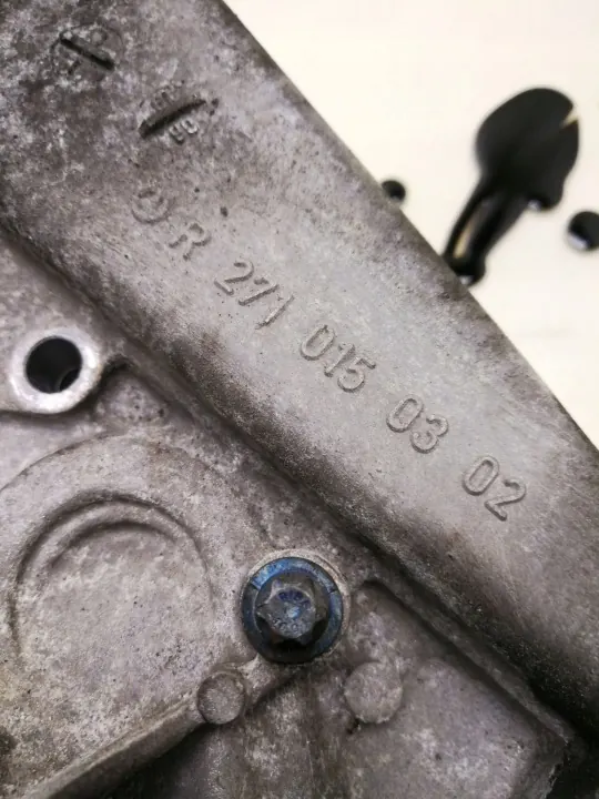 Mercedes-Benz Distributiekettingkap OEM R2710150302 image 3