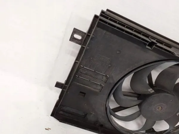 Boîtier Ventilateur Radiateur Citroen OEM 9832930080 Occasion image 5