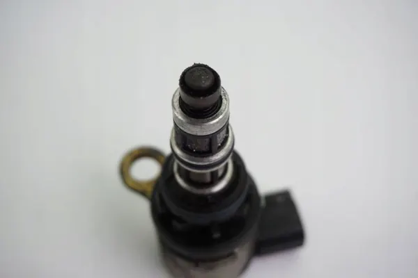 Solenoidiventtiili Chrysler OEM 6209563 - Käytetty image 3