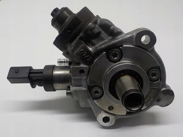 Brandstofpomp BMW 1 E87 2.0d N47 Bosch 7797874 image 5