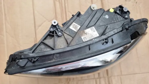 Mercedes A-luokka W177 Vasemman LED-ajovalon Korkea Teho image 2