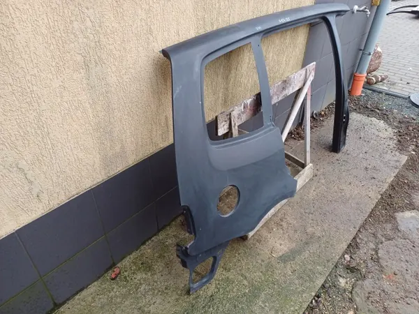 Pilier d'aile arrière droit VW Touran Lift 10- OEM image 3