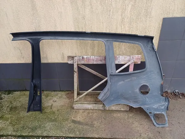 Pilier d'aile arrière droit VW Touran Lift 10- OEM image 4