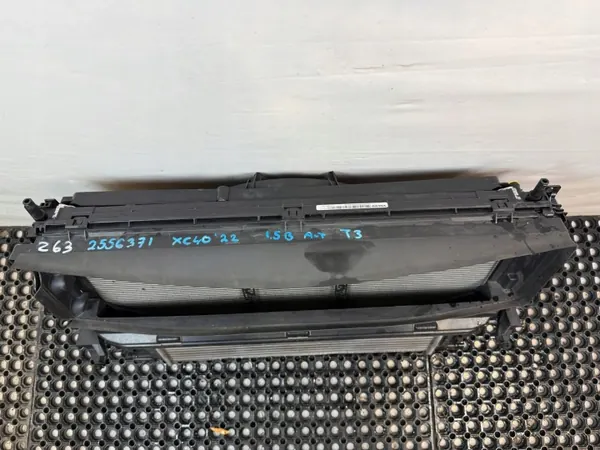 KOMPLET CHŁODNIC CHŁODNICE WENTYLATOR VOLVO XC40 II 1.5 T3 AUTOMAT 2017- image 8