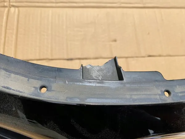 Toyota CHR Grille Pre-Facelift image 4