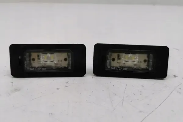 Luz de registro BMW 5 (F10) 2013 image 3