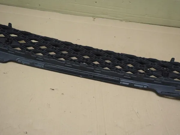 Skoda Enyaq IV Voorbumper Rooster OEM 5LA853677 image 10