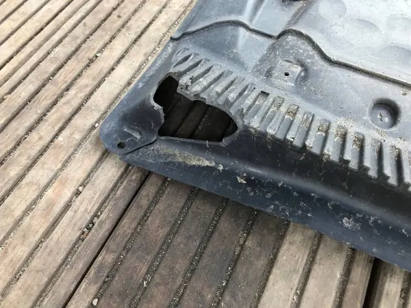 Höger Underredesskydd VW Golf VI 1K0825202AS image 4