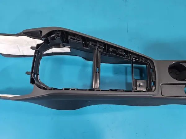 Accoudoir tunnel OEM IMPRK1543833 pour Skoda Kamiq image 6