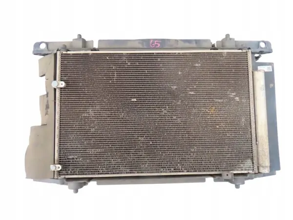 Toyota Avensis Radiator OEM 160400D340 - Gebruikt image 2