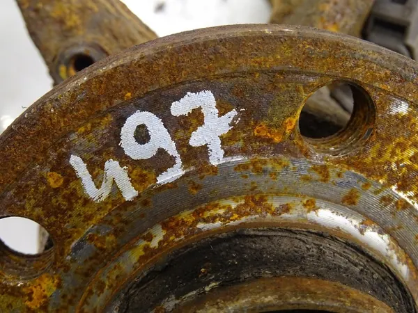 Mozzo di sterzo anteriore destro Audi A1 8X Skoda Rapid image 7