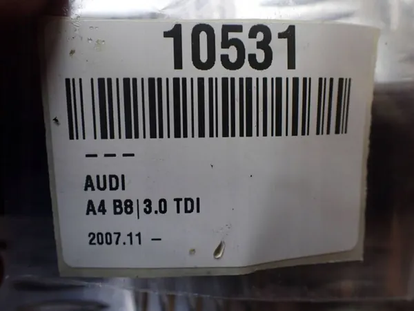 Gancho de reboque Audi A5 B8 OEM 8T0800495 - Usado image 4