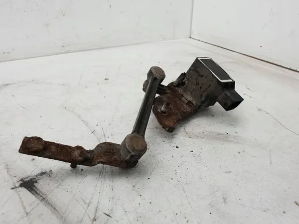 Capteur de niveau de phare arrière gauche Volvo XC70 7G9N5B738AA image 1