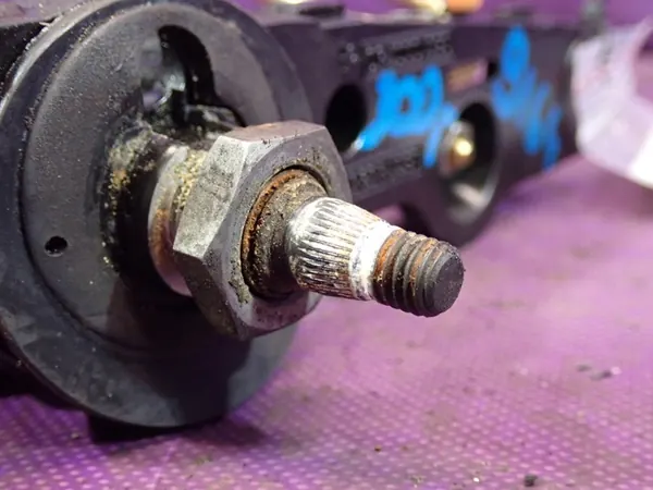 PEUGEOT 407 KOMBI 04-10 Heckwischermotor 9637858580 image 3