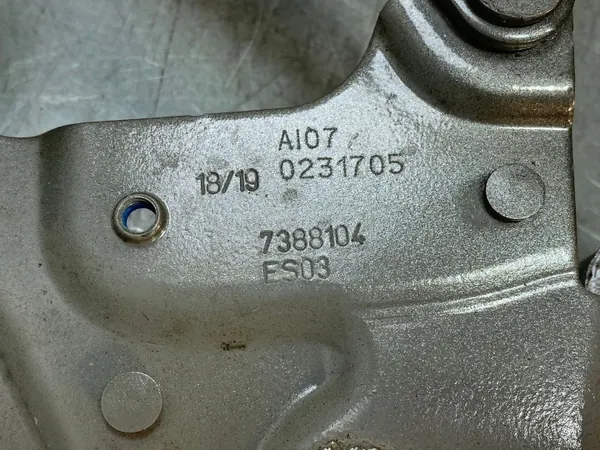 Mini Cooper F60 rechter motorkapscharnier OEM 7388104 image 3